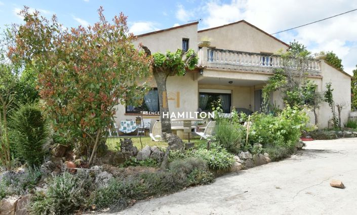 Image No.1-4 Bed Property for sale