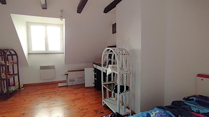 Image No.9-2 Bed House for sale