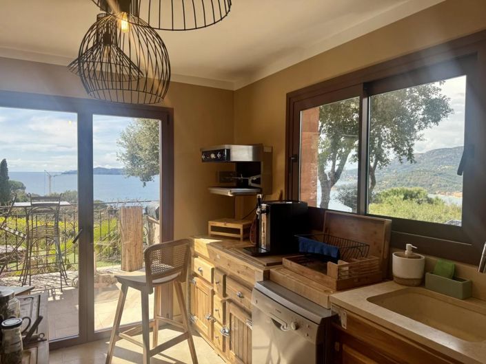 Image No.13-7 Bed House for sale