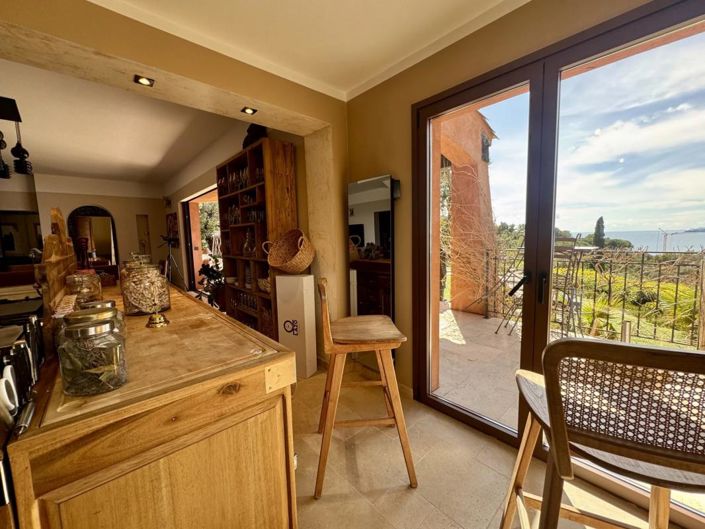 Image No.15-7 Bed House for sale