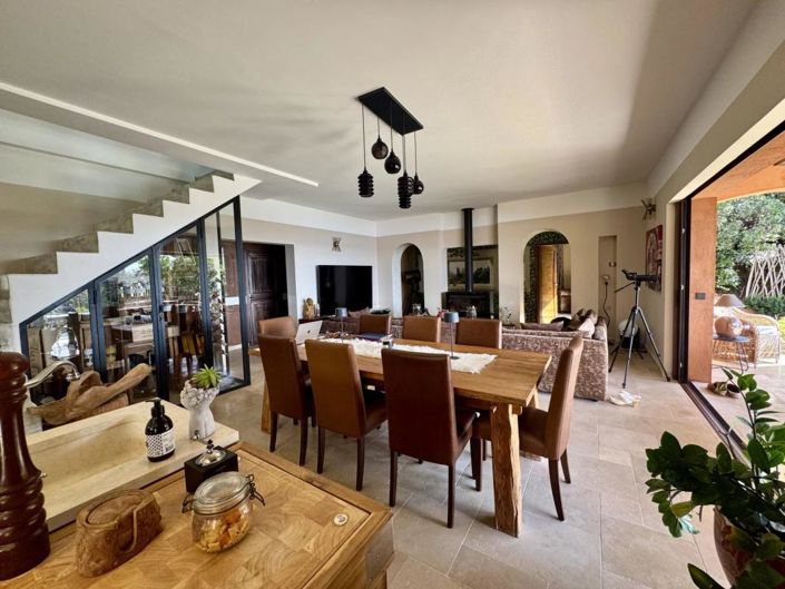 Image No.16-7 Bed House for sale