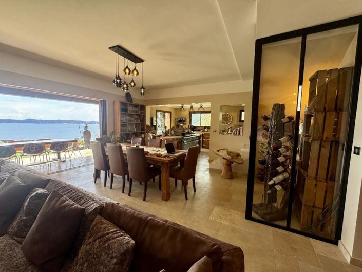 Image No.18-7 Bed House for sale