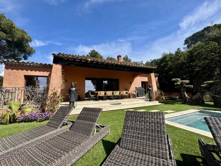 Image No.5-7 Bed House for sale