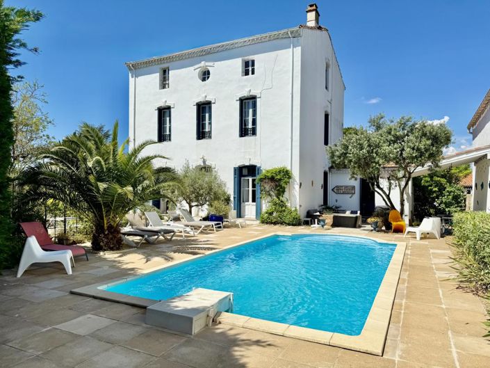 Image No.1-9 Bed Property for sale