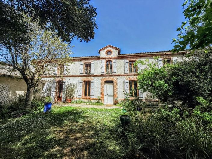 Image No.1-3 Bed Property for sale