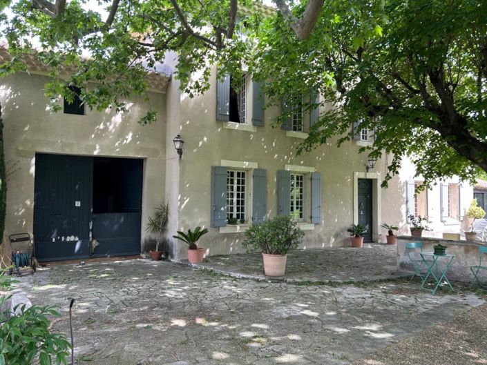 Image No.1-5 Bed Property for sale