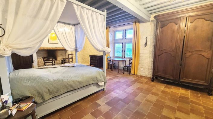 Image No.7-3 Bed Maisonette for sale