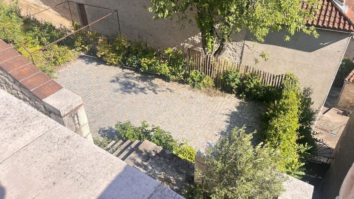 Image No.8-3 Bed Maisonette for sale