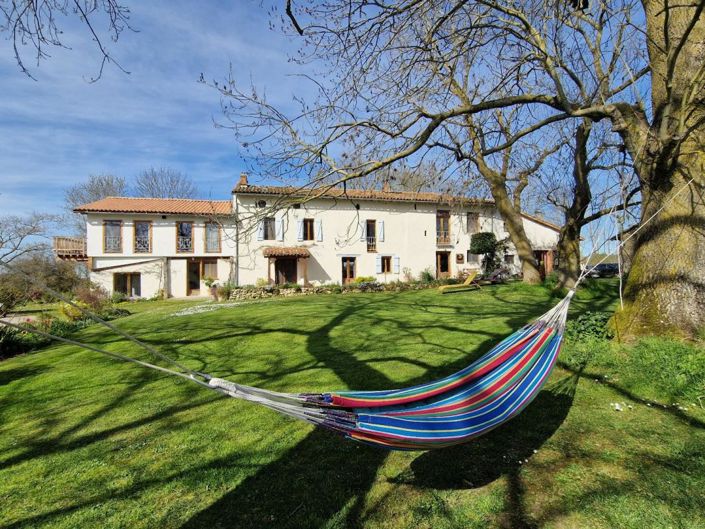 Image No.1-8 Bed Property for sale
