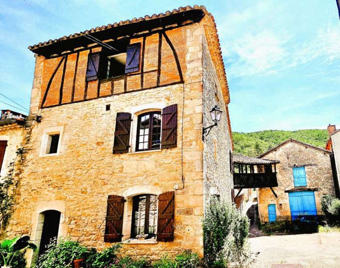 Image No.1-3 Bed Property for sale