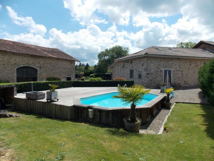 Image No.1-4 Bed Property for sale