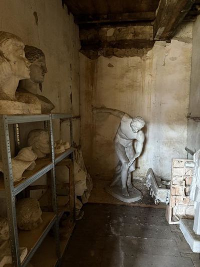 Image No.16-6 Bed House for sale