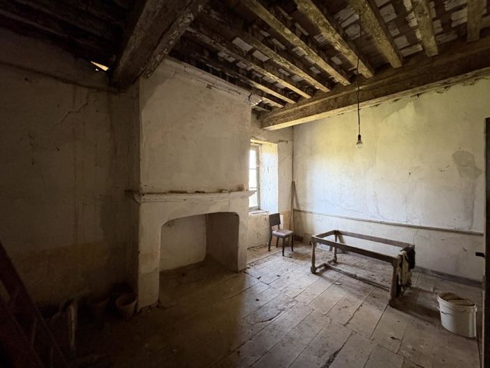 Image No.17-6 Bed House for sale