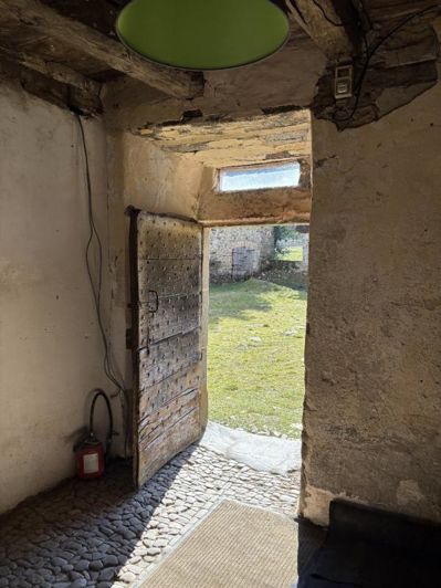 Image No.6-6 Bed House for sale