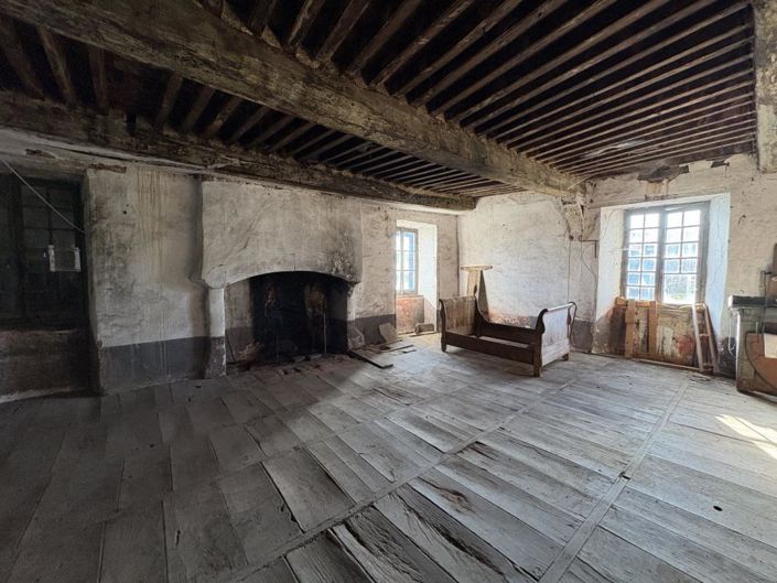 Image No.9-6 Bed House for sale