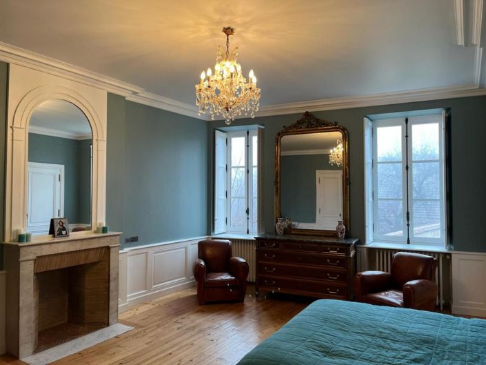 Image No.10-7 Bed Property for sale