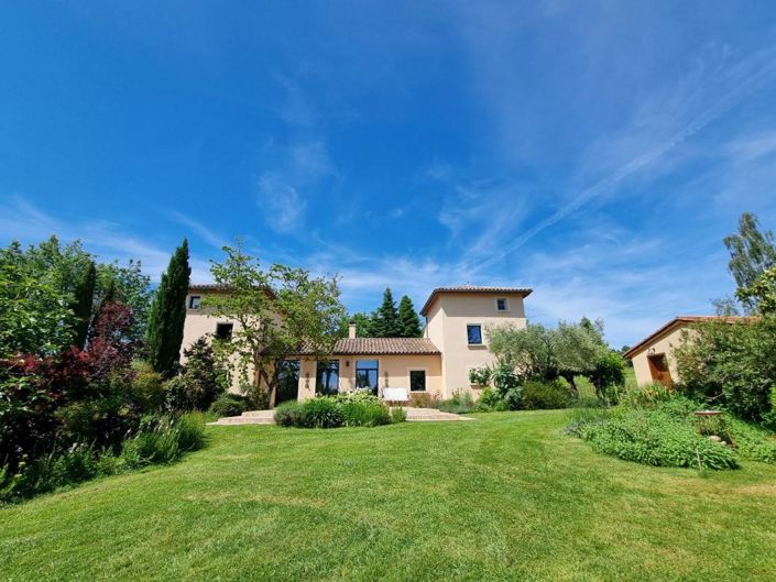 Image No.1-5 Bed Property for sale