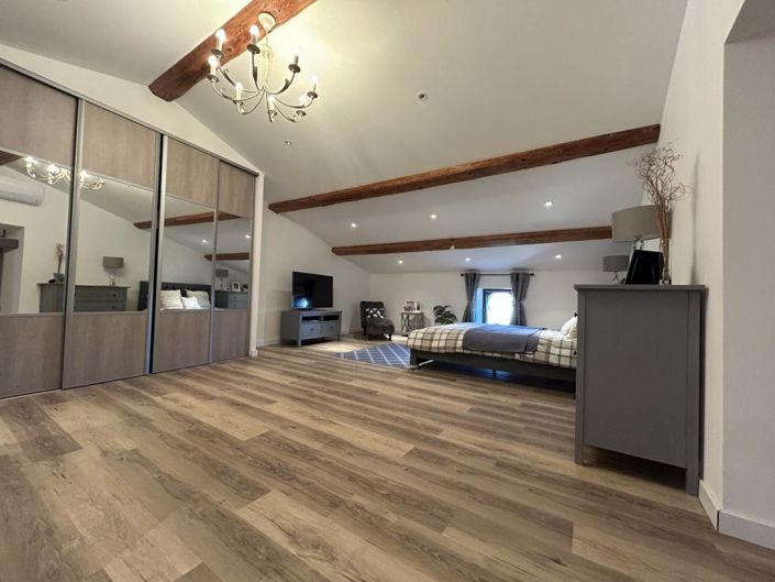 Image No.14-10 Bed House for sale