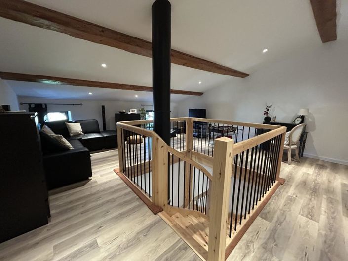 Image No.6-10 Bed House for sale