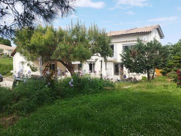 1 - Montech, Propriété