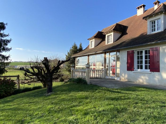 Image No.1-6 Bed House for sale