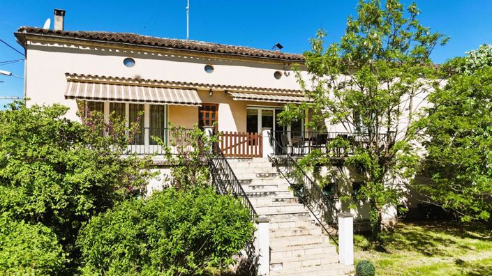 Image No.1-5 Bed Property for sale