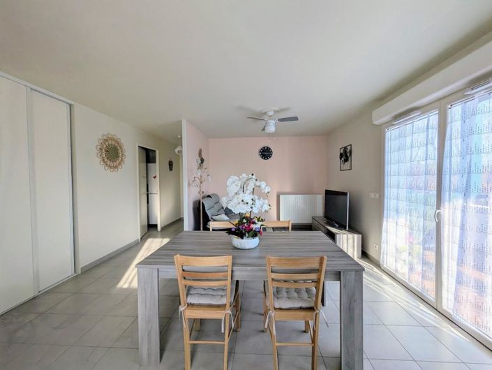 Image No.1-2 Bed Townhouse for sale