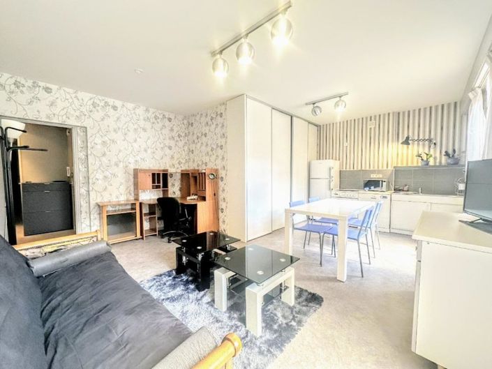 Image No.1-1 Bed Townhouse for sale