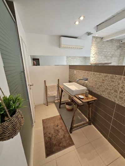 Image No.10-Propriété de 5 chambres à vendre à Montcuq