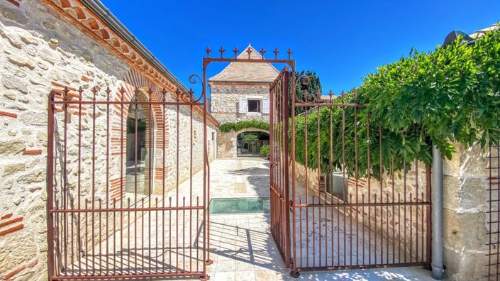 Image No.4-4 Bed Property for sale