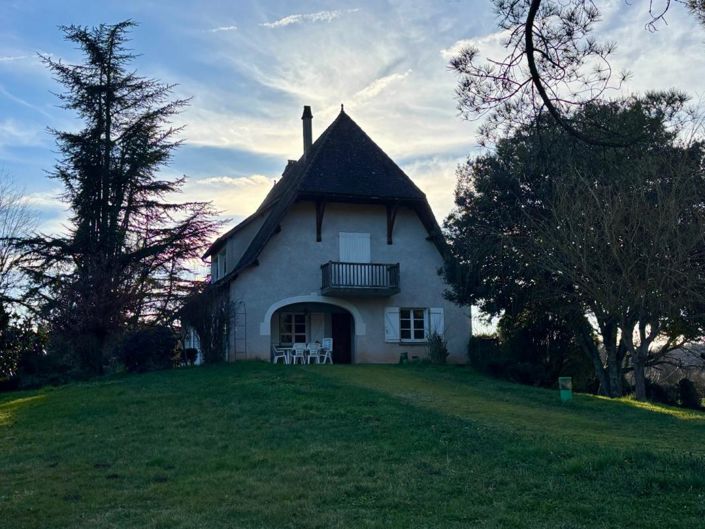 Image No.12-4 Bed Property for sale