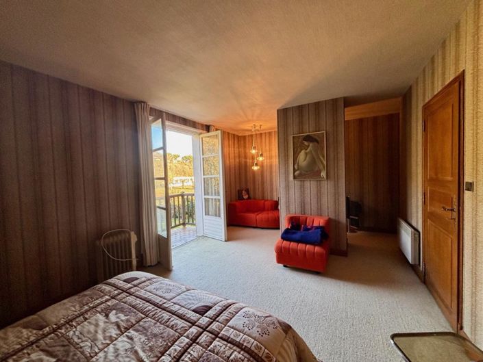 Image No.5-4 Bed Property for sale