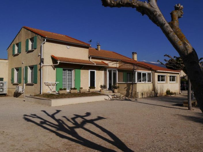 Image No.1-5 Bed Property for sale
