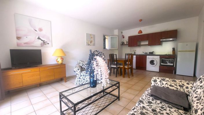 Image No.1-Townhouse for sale