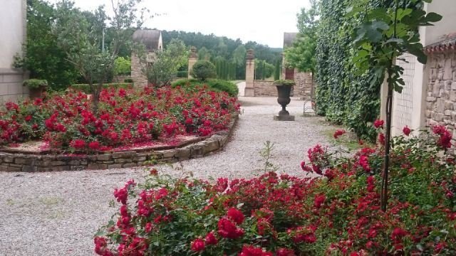 Image No.6-36 Bed House for sale