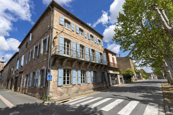 Image No.1-8 Bed Property for sale