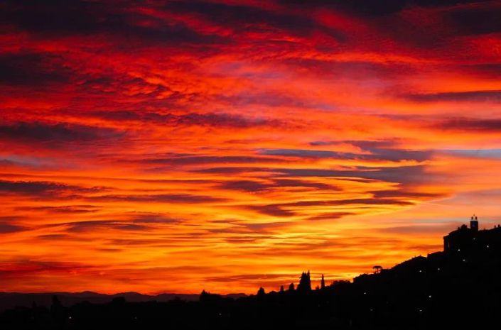 Image No.20-5 Bed Property for sale