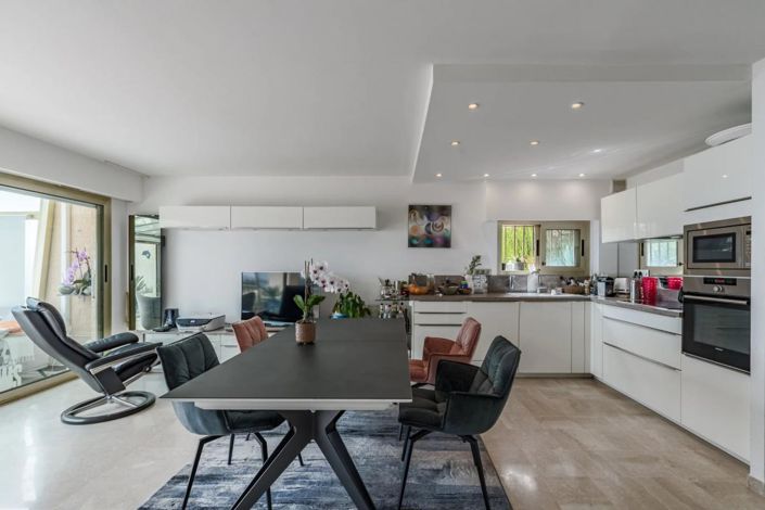 Image No.2-Maison de 3 chambres à vendre à Golfe Juan