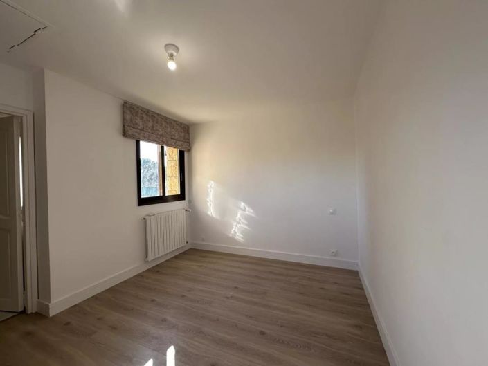 Image No.4-4 Bed Villa for sale