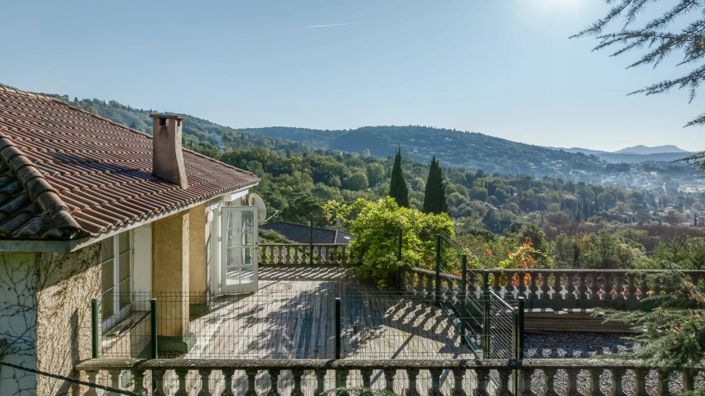 Image No.16-5 Bed Property for sale