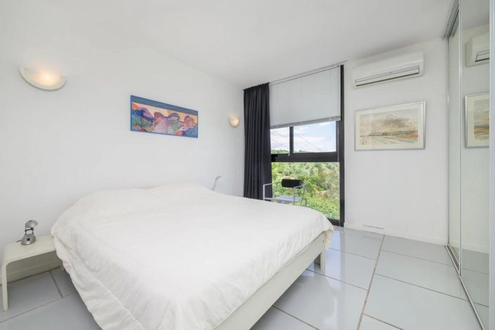 Image No.13-4 Bed Property for sale