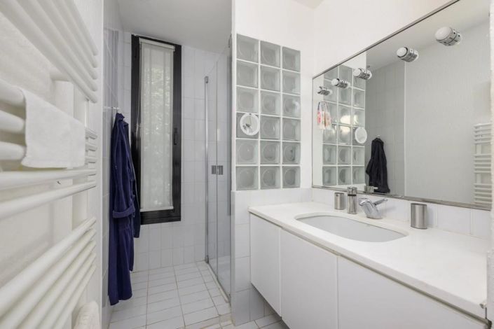 Image No.15-4 Bed Property for sale