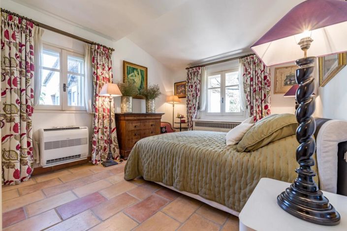 Image No.13-5 Bed Property for sale