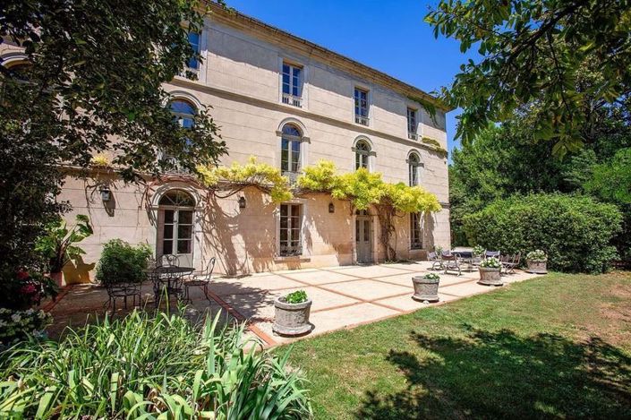 Image No.1-5 Bed Property for sale