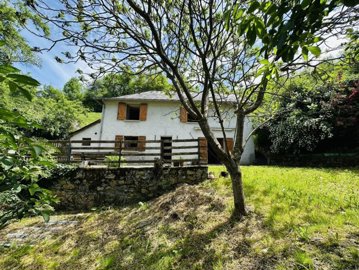 1 - Saint-Lary, House