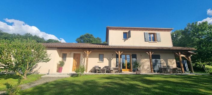 Image No.1-4 Bed House for sale