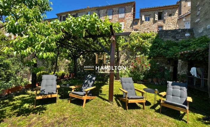 Image No.1-4 Bed Property for sale