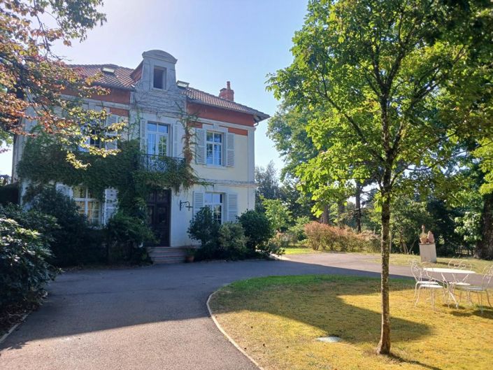 Image No.1-Maison de 7 chambres à vendre à Garrosse