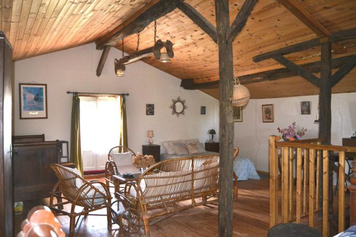 Image No.11-3 Bed House for sale