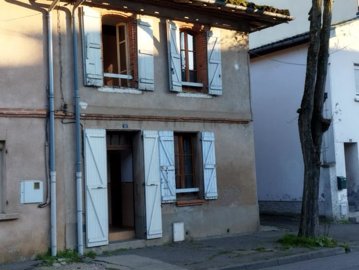 1 - Montauban, Property